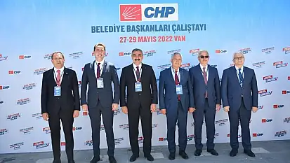 Belediye Başkanı Deveciler, Van Çalıştayı'na katıldı