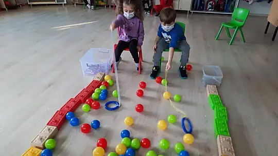 200 farklı oyunla çocuklar buluştu