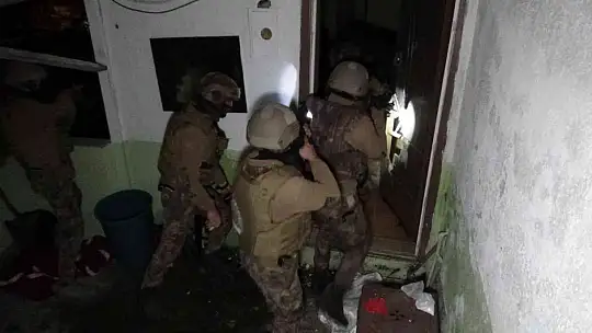 Balıkesir'de bin polisin katılımıyla helikopter destekli huzur operasyonu düzenlendi