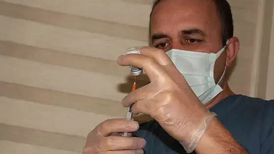 Balıkesir'de ilk TURKOVAC aşısı yapıldı