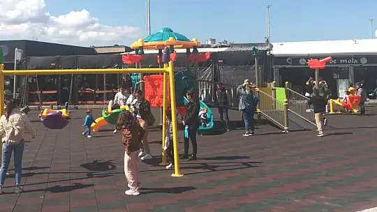 Bandırma iki günde hem kışı hem yazı yaşadı