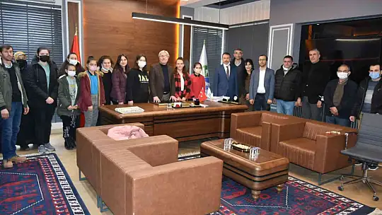 İvrindi Belediyesi'nden 'Resimlerde İvrindi' Yarışmasında dereceye girenlere ödül