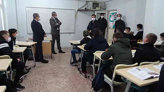 Mesleki eğitim merkezini ziyaret ettiler