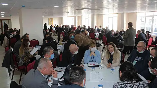 Mesleki ve teknik eğitimkurumları ile sektör çalıştayda bir araya geldi
