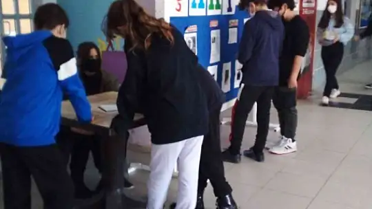 Öğrencilerin 'Çaki' sevgisi bitmek bilmiyor