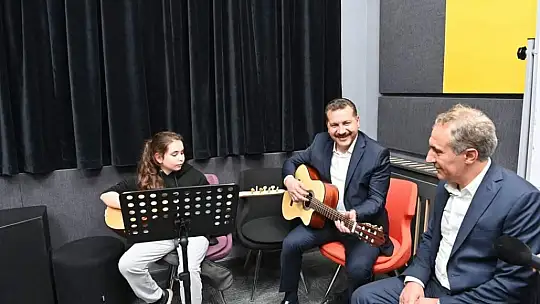 (Özel) Gençler Yücel Hocalarıyla buluştu