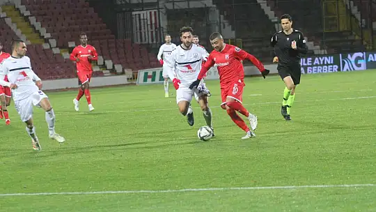 Spor Toto 1. Lig: Balıkesirspor: 3 - Altınordu: 4