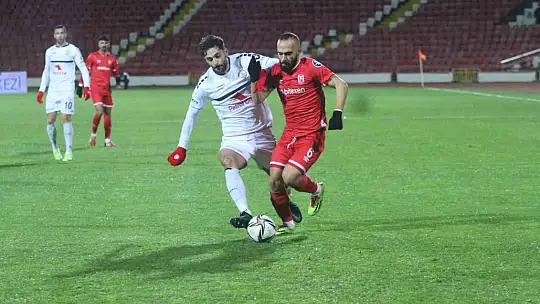Spor Toto 1. Lig: Balıkesirspor: 3 - Altınordu: 4