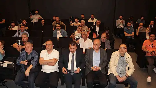 Yücel Yılmaz: 'Biz en çok gençlerin belediyesiyiz'