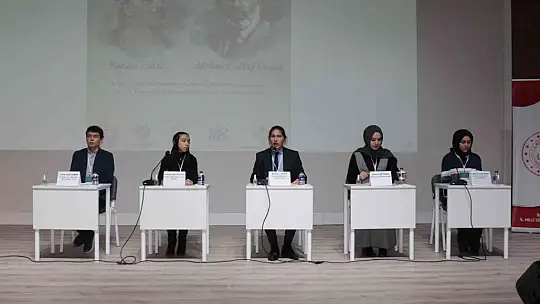 Yunus Emre ve Mehmet Akif Ersoy panelle anıldı
