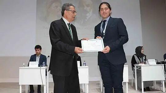 Yunus Emre ve Mehmet Akif Ersoy panelle anıldı