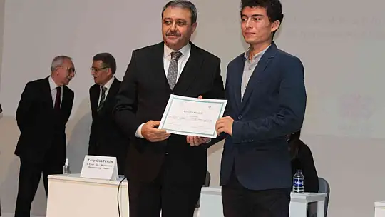 Yunus Emre ve Mehmet Akif Ersoy panelle anıldı