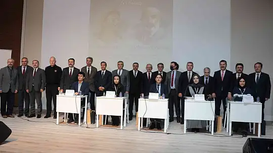 Yunus Emre ve Mehmet Akif Ersoy panelle anıldı