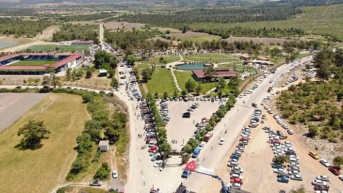 Modifiye araçlar Ortaköy'de görücüye çıktı