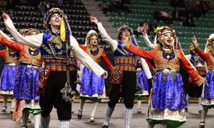 Denizli'de halk oyunları şöleninde 22 ekip performanslarını sergileyecek