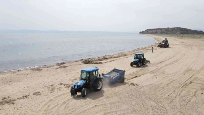 Ayvalık'ta sahiller turizm sezonuna hazırlanıyor