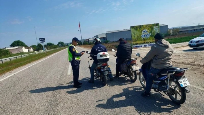 Balıkesir'de jandarmadan asayiş ve trafik uygulaması