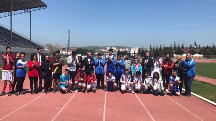 Bandırmalı özel sporcular  madalyaları topladı