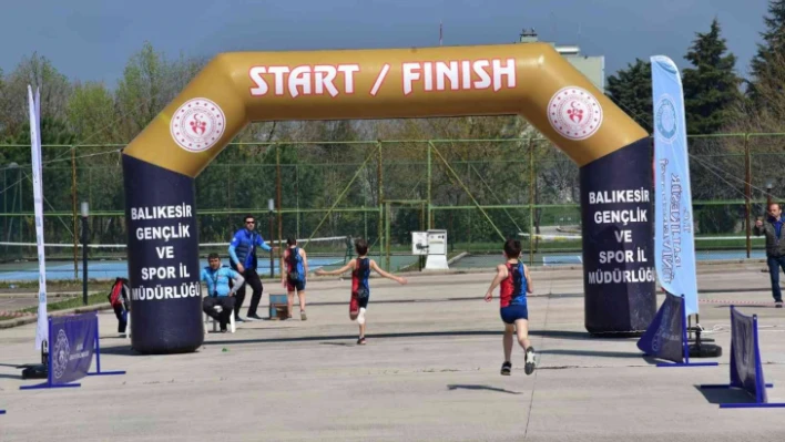 BAÜN, Triatlon İl Birinciliği müsabakalarına ev sahipliği yaptı