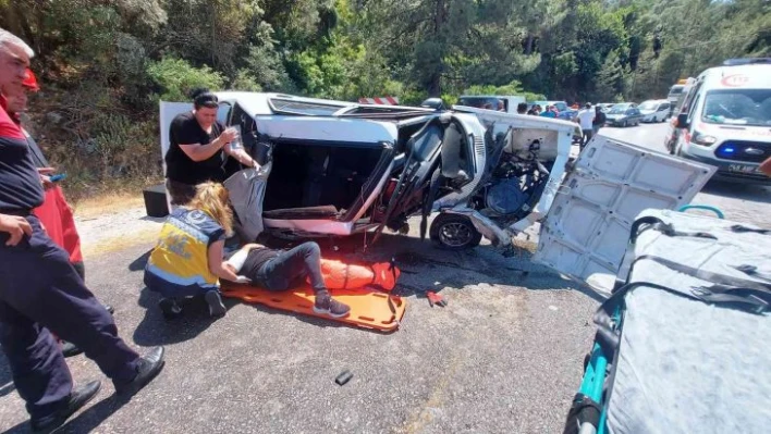 Bodrum'da trafik kazası: 1 ölü, 3 yaralı