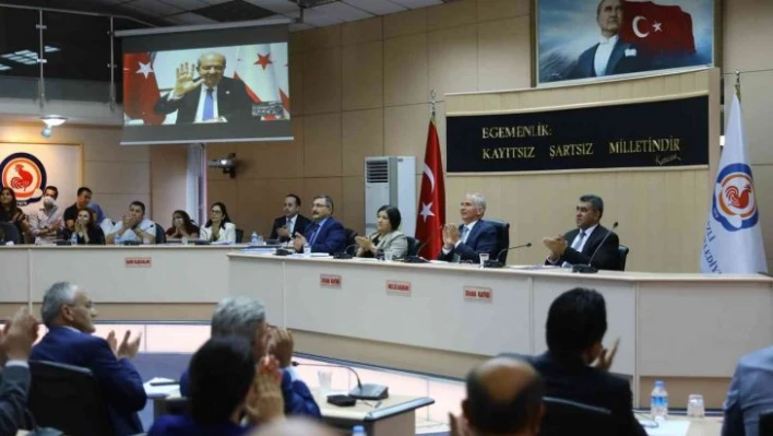 KKTC Cumhurbaşkanı Tatar,  Büyükşehir Meclisine hitap etti