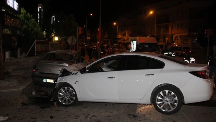 Manisa'da alkollü ve ehliyetsiz sürücünün karıştığı kazada 4 kişi öldü, 2 kişi ağır yaralandı