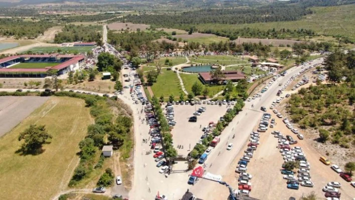 Modifiye araçlar Ortaköy'de görücüye çıktı