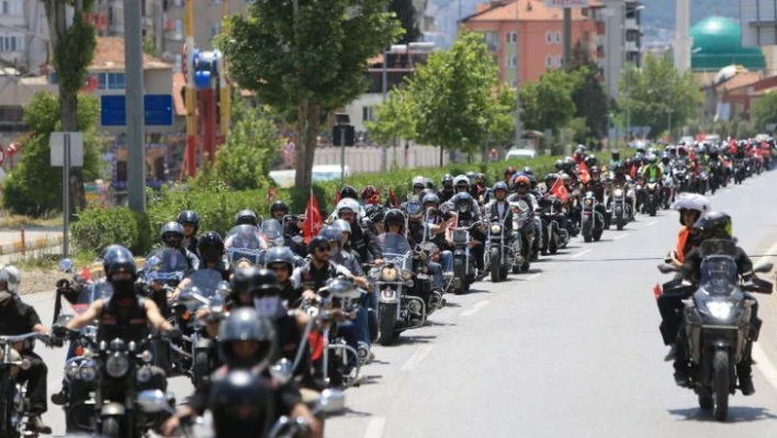 Pamukkale'de 600 motosikletli şölen oluşturdu