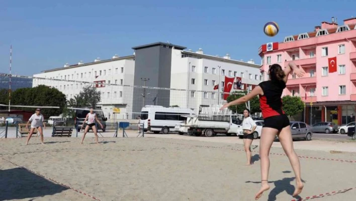 Plaj Voleybolunda ödüller sahiplerini buldu